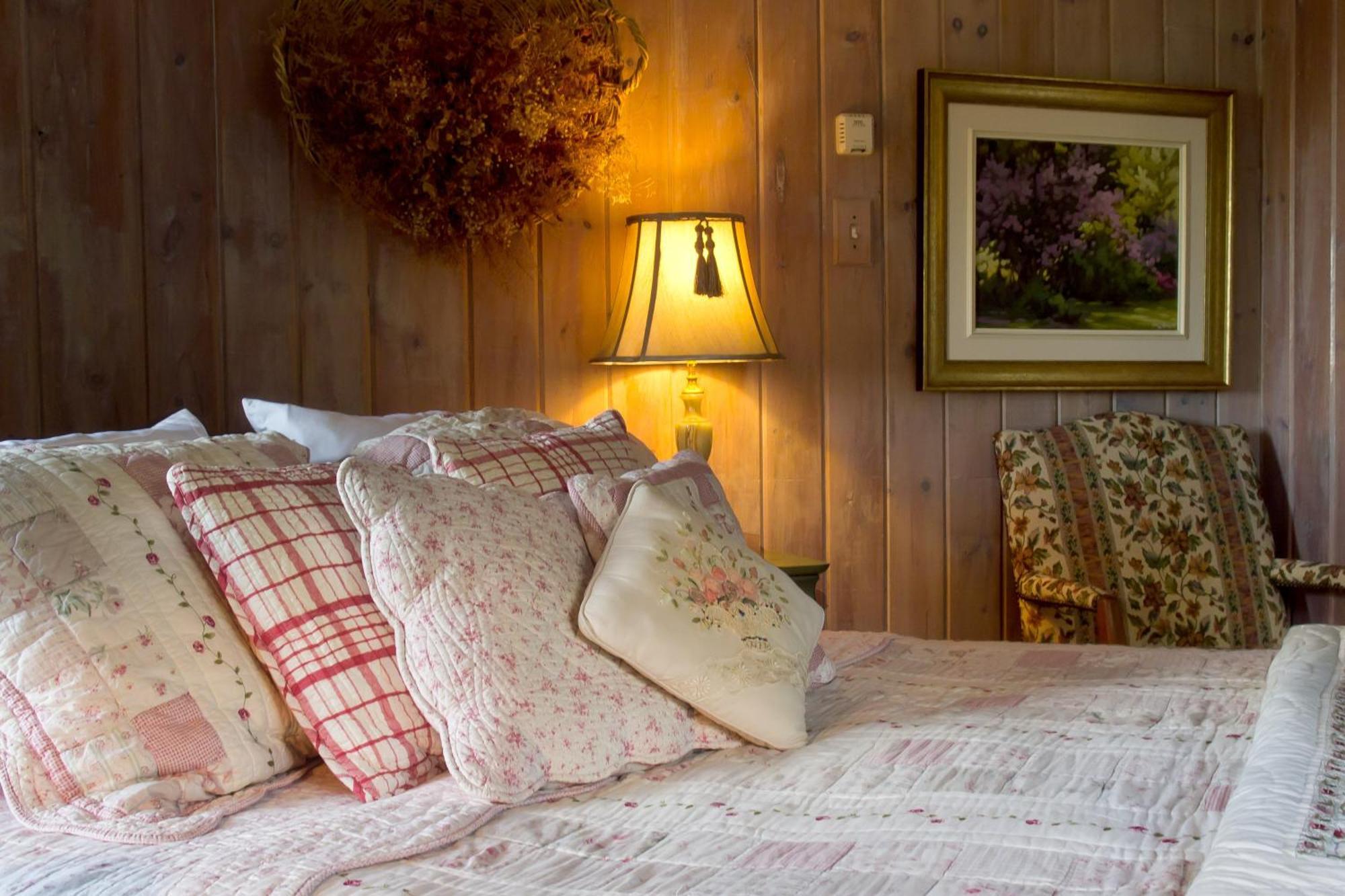 Le Petit Clocher Gite Touristique B & B Saint-Sauveur-des-Monts Habitación foto